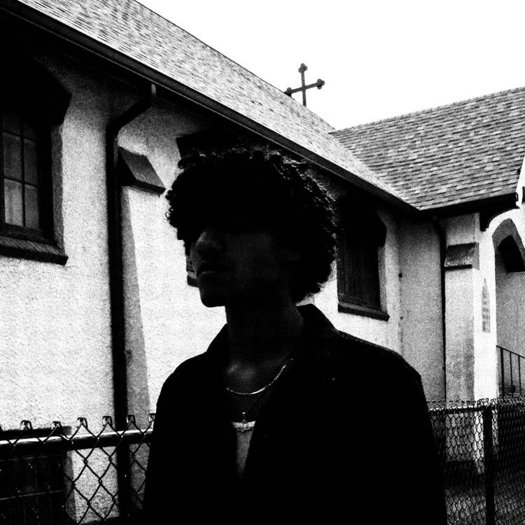 She Knows - Single