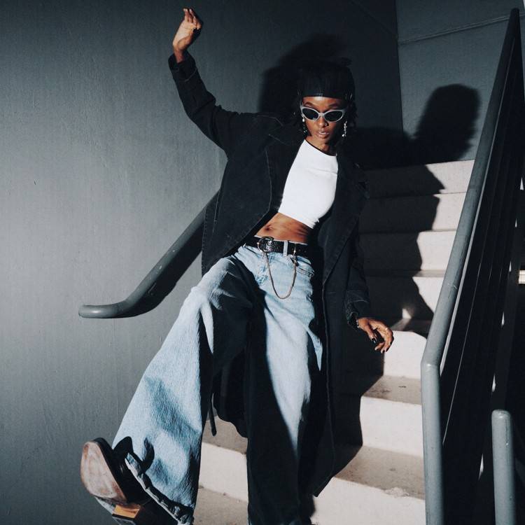 Move feat. H.E.R.